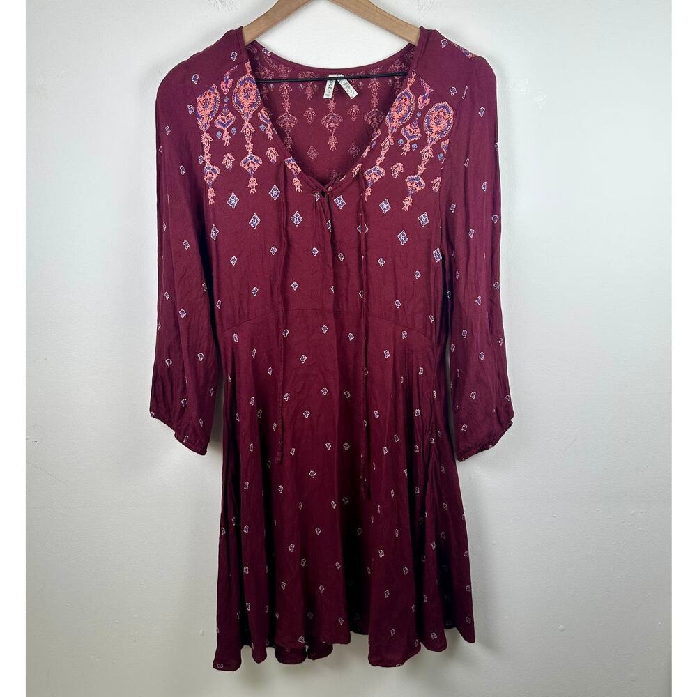Mudd Womens V-Neck 3/4 Sleeve Medallion Print Y2K Rayon Burgundy Dress Medium